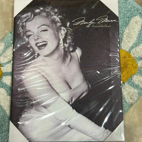 (4) New Marilyn Monroe  canvas picture - Picture 1 of 2